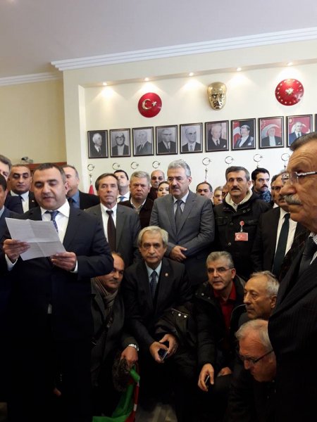 İzmirdə fəaliyyət göstərən yüzdən artıq dərnək və QHT  İstanbuldakı terror ilə bağlı birləşib - FOTOLAR