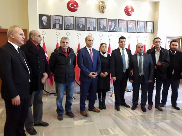 İzmirdə fəaliyyət göstərən yüzdən artıq dərnək və QHT  İstanbuldakı terror ilə bağlı birləşib - FOTOLAR