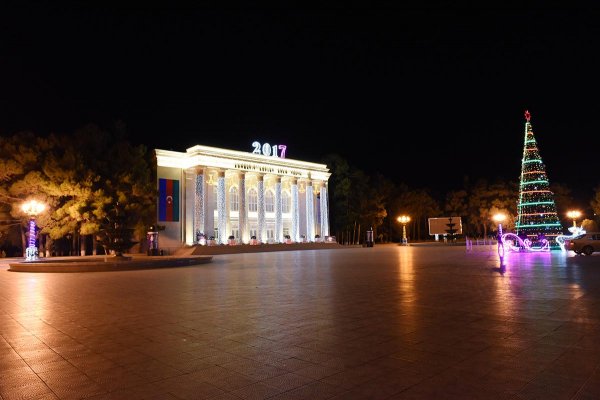 Sumqayıtın yeni il öncəsi möhtəşəm gecə görüntüləri – FOTOLAR