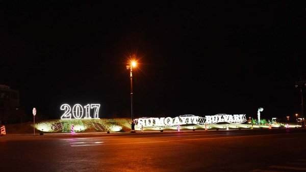 Sumqayıtın yeni il öncəsi möhtəşəm gecə görüntüləri – FOTOLAR