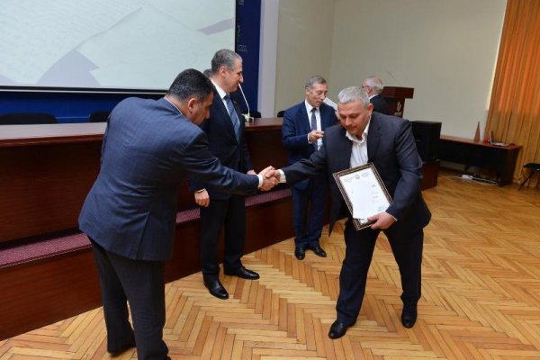 Sumqayıtda 20 kimyaçı mükafatlandırıldı - FOTO Sumqayıtda 20 kimyaçı mükafatlandırıldı - FOTO
