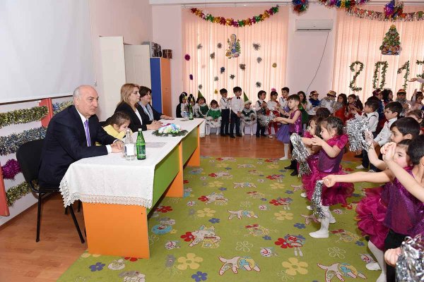Sumqayıtda 9000 bayram hədiyyəsi paylandı - FOTOLAR Sumqayıtda 9000 bayram hədiyyəsi paylandı - FOTOLAR
