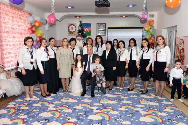 Sumqayıtda 9000 bayram hədiyyəsi paylandı - FOTOLAR Sumqayıtda 9000 bayram hədiyyəsi paylandı - FOTOLAR