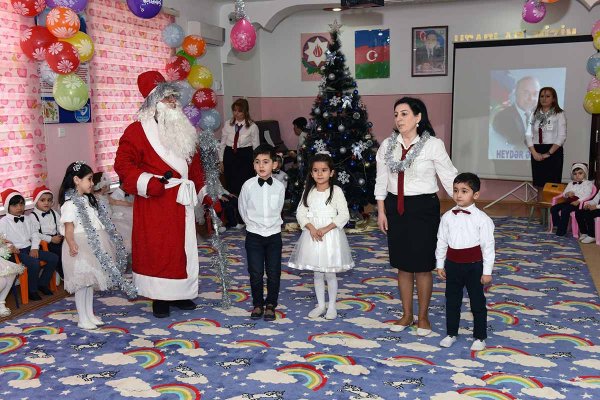 Sumqayıtda 9000 bayram hədiyyəsi paylandı - FOTOLAR Sumqayıtda 9000 bayram hədiyyəsi paylandı - FOTOLAR