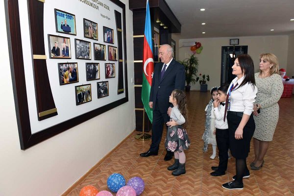 Sumqayıtda 9000 bayram hədiyyəsi paylandı - FOTOLAR Sumqayıtda 9000 bayram hədiyyəsi paylandı - FOTOLAR