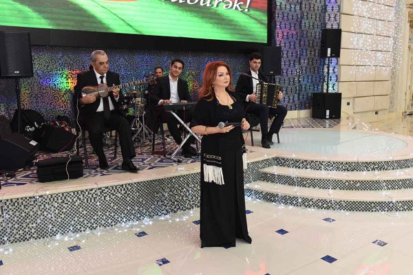 Sumqayıtda Dünya Azərbaycanlılarının Həmrəylik Günü və Yeni il bayramı qeyd olunub – FOTOLAR Sumqayıtda Dünya Azərbaycanlılarının Həmrəylik Günü və Yeni il bayramı qeyd olunub – FOTOLAR