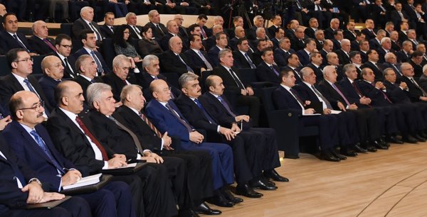 Prezident İlham Əliyev: “Sumqayıt göz oxşayır, dünya üçün bir nümunədir” Prezident İlham Əliyev: “Sumqayıt göz oxşayır, dünya üçün bir nümunədir”