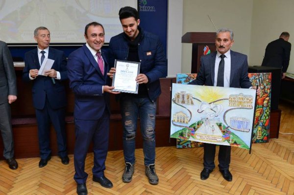 “Mənim Sumqayıtım” adlı rəsm müsabiqəsinin qalibləri mükafatlandırılıb -FOTOLAR “Mənim Sumqayıtım” adlı rəsm müsabiqəsinin qalibləri mükafatlandırılıb -FOTOLAR