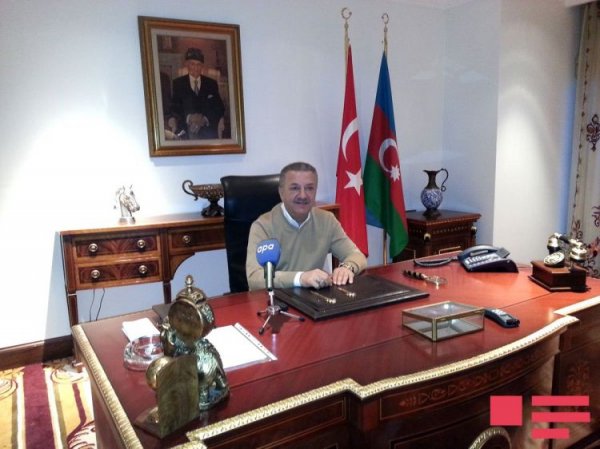Azərbaycanlı milyarder: "Tramp məni evinə dəvət edib" Azərbaycanlı milyarder: "Tramp məni evinə dəvət edib"