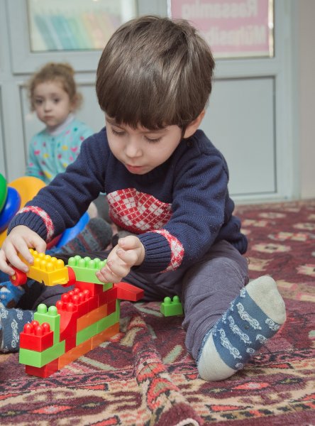 Sumqayıtda övladına nümunəvi bağça axtaran valideynlərin nəzərinə! - ELAN (R) Sumqayıtda övladına nümunəvi bağça axtaran valideynlərin nəzərinə! - ELAN (R)