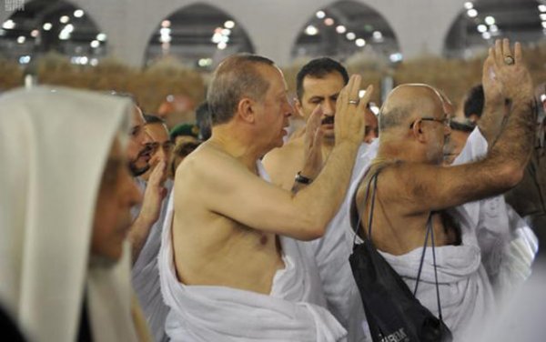 Türkiyə prezidenti Məkkədə ümrə ziyarəti edib