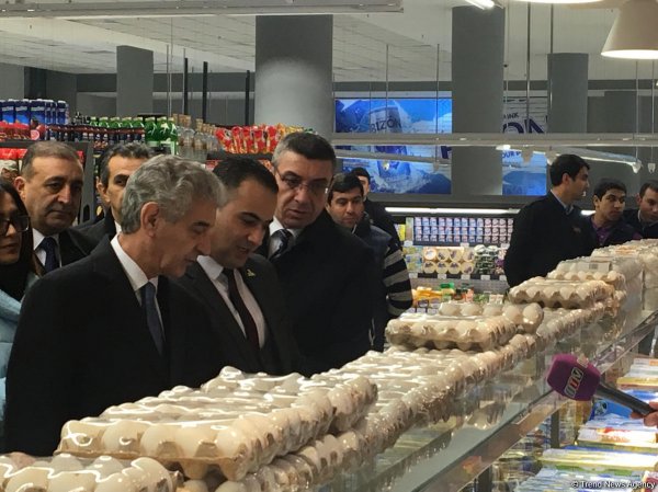 Əli Əhmədov: Ərzaq mallarının qiymətlərində narahatlıq doğuracaq artım müşahidə olunmur (FOTO)