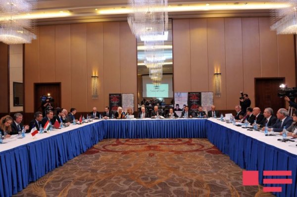Beynəlxalq konfransda Ermənistanın Azərbaycana vurduğu zərərin məbləği açıqlanıb Beynəlxalq konfransda Ermənistanın Azərbaycana vurduğu zərərin məbləği açıqlanıb