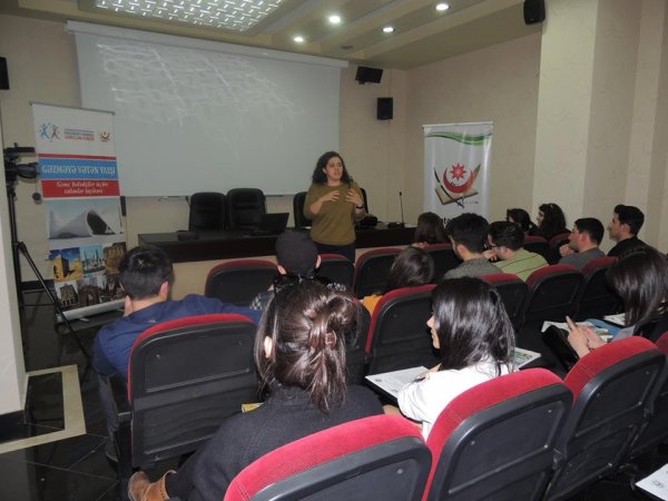 “Gəzməyə vətən yaxşı ”–gənc bələdçilər üçün təlimlərə start verildi-FOTO “Gəzməyə vətən yaxşı ”–gənc bələdçilər üçün təlimlərə start verildi-FOTO
