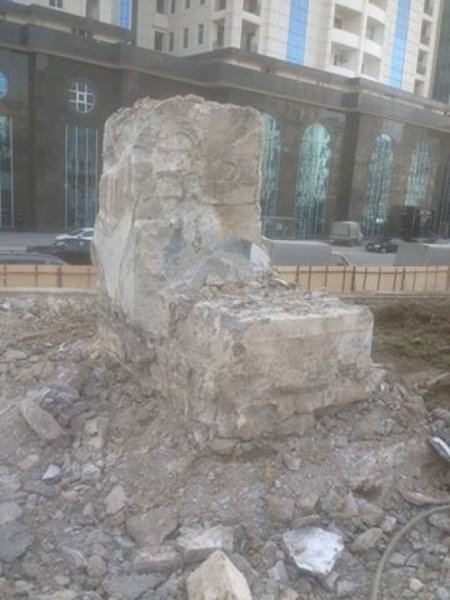 “Azəravtoyol” Müşfiqin Bakıdakı abidəsinin dağıdılmasına aydınlıq gətirdi - QALMAQAL