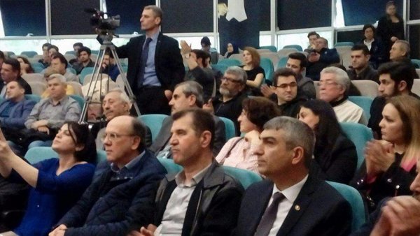 Xocalı soyqırımı qurbanlarının xatirəsi İzmirin Bornova bölgəsində anılıb - FOTOLAR