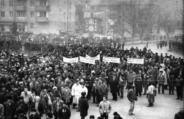 Sumqayıt hadisələrinin Stepanakert detonatoru - 1988-ci ilin erməni-daşnak təxribatları (ARAŞDIRMA)
