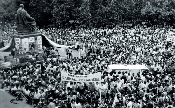 Sumqayıt hadisələrinin Stepanakert detonatoru - 1988-ci ilin erməni-daşnak təxribatları (ARAŞDIRMA)