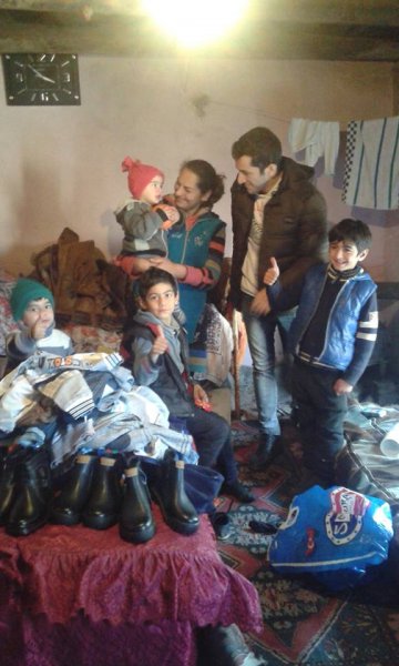 Sumqayıtda acınacaqlı vəziyyətdə yaşayan ailəyə yardım aksiyası davam edir - FOTOLAR Sumqayıtda acınacaqlı vəziyyətdə yaşayan ailəyə yardım aksiyası davam edir - FOTOLAR