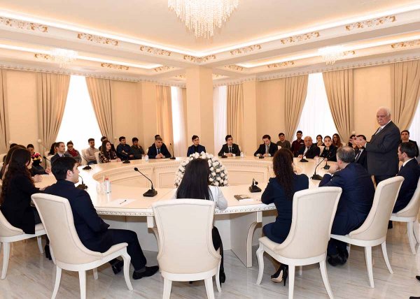 Sumqayıt hadisələri ilə bağlı dəyirmi masa keçirilib – FOTOLAR
