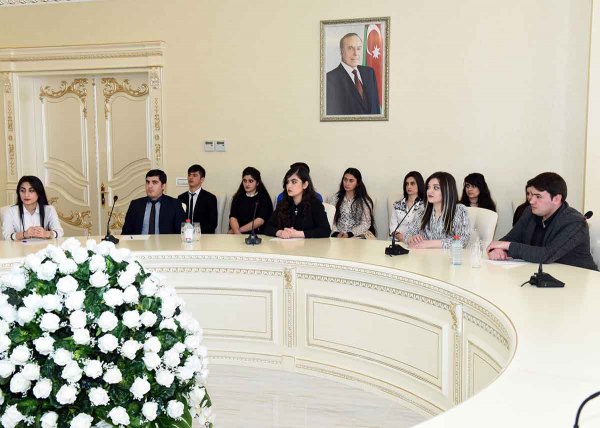 Sumqayıt hadisələri ilə bağlı dəyirmi masa keçirilib – FOTOLAR