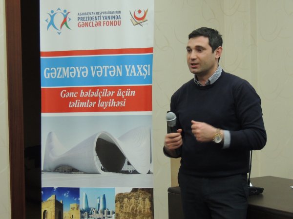 Gənc bələdçilər üçün “Gəzməyə vətən yaxşı" təlimləri yekunlaşıb - FOTOLAR
