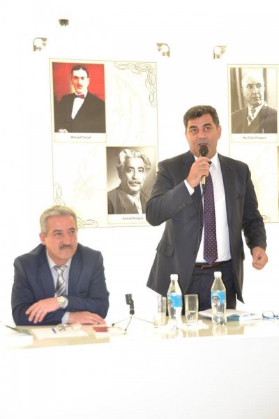 Sumqayıtda şair və tərcüməçi Xaqani Qayıblı ilə oxucuların görüşü keçirilib - Fotolar Sumqayıtda şair və tərcüməçi Xaqani Qayıblı ilə oxucuların görüşü keçirilib - Fotolar