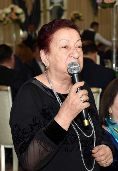 Zakir Fərəcov Sumqayıt qadınlarını təbrik etdi – FOTOLAR Zakir Fərəcov Sumqayıt qadınlarını təbrik etdi – FOTOLAR