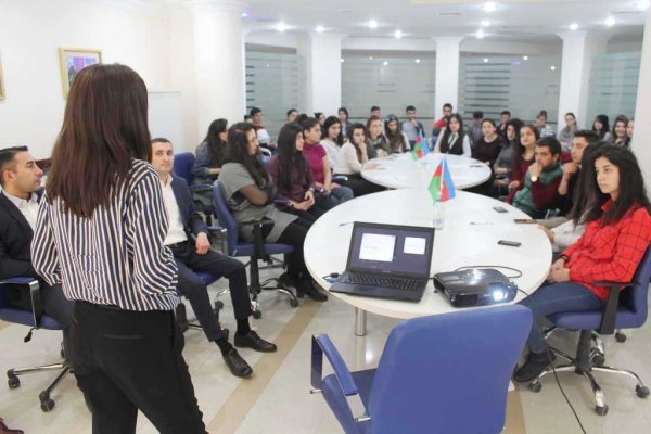 Sumqayıtda “Psixloji Komplekslərdən necə qorunaq?” mövzusunda təlim keçirilib Sumqayıtda “Psixloji Komplekslərdən necə qorunaq?” mövzusunda təlim keçirilib