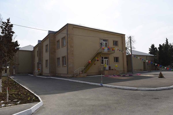 Sumqayıt İcra başçısı uşaqların Novruz şənliyində – FOTOLAR Sumqayıt İcra başçısı uşaqların Novruz şənliyində – FOTOLAR