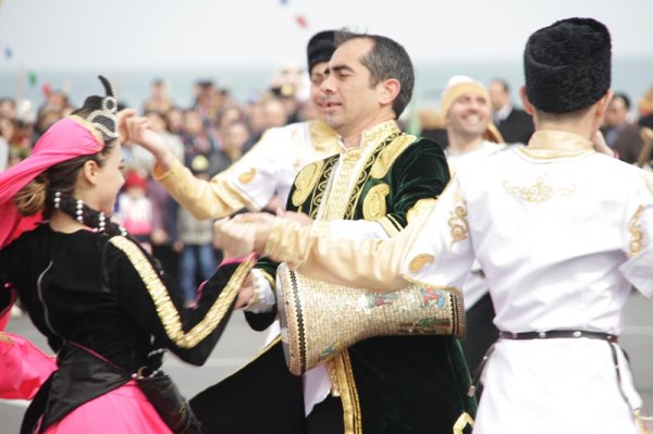 Sumqayıtda möhtəşəm Novruz şənliyi keçirildi - FOTOSESSİYA Sumqayıtda möhtəşəm Novruz şənliyi keçirildi - FOTOSESSİYA