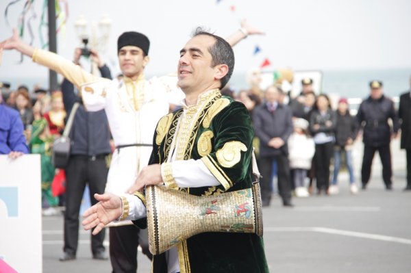 Sumqayıtda möhtəşəm Novruz şənliyi keçirildi - FOTOSESSİYA Sumqayıtda möhtəşəm Novruz şənliyi keçirildi - FOTOSESSİYA