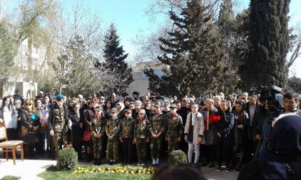 Sumqayıtda şəhid Seymur Baxışovun xatirə lövhəsinin açılışı olub - FOTOLAR