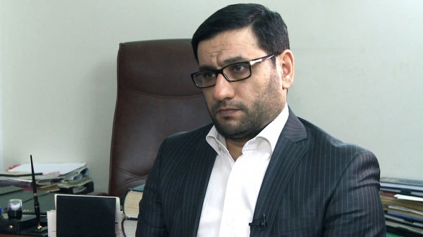 Əmi ilə qardaş qızının nikahını bağlayan MOLLA TOPA TUTULDU Əmi ilə qardaş qızının nikahını bağlayan MOLLA TOPA TUTULDU