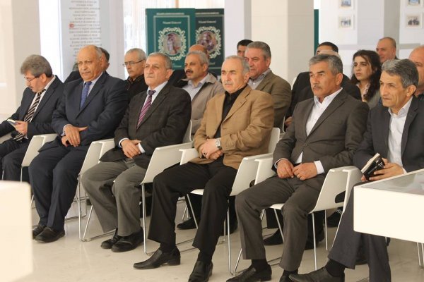 Sumqayıtda Rauf Qaraişığın “77 ŞEİR” kitabının təqdimatı olub Sumqayıtda Rauf Qaraişığın “77 ŞEİR” kitabının təqdimatı olub
