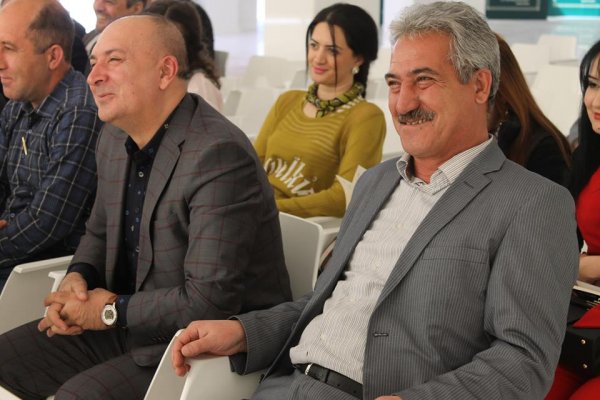 Sumqayıtda Rauf Qaraişığın “77 ŞEİR” kitabının təqdimatı olub Sumqayıtda Rauf Qaraişığın “77 ŞEİR” kitabının təqdimatı olub