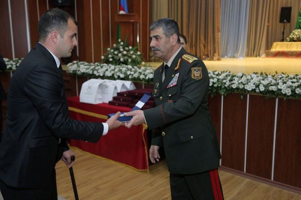 Aprel döyüşlərinin ildönümünə həsr olunmuş mərasim keçirilib Aprel döyüşlərinin ildönümünə həsr olunmuş mərasim keçirilib