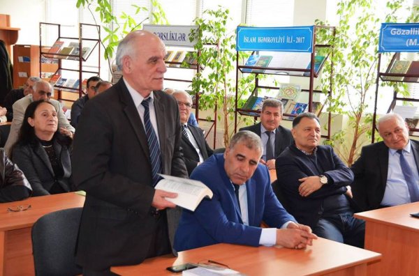 Sumqayıtda yazıçı-publisist Eyruz Məmmədovun yeni kitablarının müzakirəsi keçirilib -FOTO