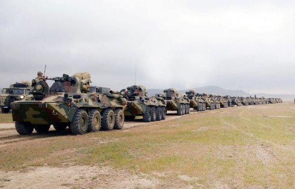 Qoşunlar təlim planına uyğun döyüş tapşırıqlarını icra edir