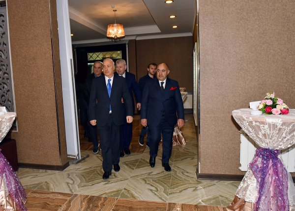 Sumqayıtda növbəti otelin açılışı olub - İcra hakimi Zakir Fərəcov və sabiq başçı Şakir Abuşov mərasimdə (FOTOSESSİYA) Sumqayıtda növbəti otelin açılışı olub - İcra hakimi Zakir Fərəcov və sabiq başçı Şakir Abuşov mərasimdə (FOTOSESSİYA)