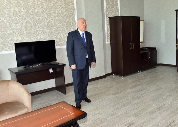 Sumqayıtda növbəti otelin açılışı olub - İcra hakimi Zakir Fərəcov və sabiq başçı Şakir Abuşov mərasimdə (FOTOSESSİYA) Sumqayıtda növbəti otelin açılışı olub - İcra hakimi Zakir Fərəcov və sabiq başçı Şakir Abuşov mərasimdə (FOTOSESSİYA)
