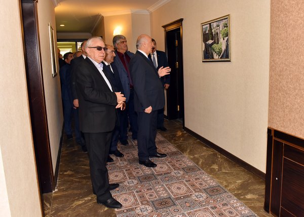 Sumqayıtda növbəti otelin açılışı olub - İcra hakimi Zakir Fərəcov və sabiq başçı Şakir Abuşov mərasimdə (FOTOSESSİYA) Sumqayıtda növbəti otelin açılışı olub - İcra hakimi Zakir Fərəcov və sabiq başçı Şakir Abuşov mərasimdə (FOTOSESSİYA)