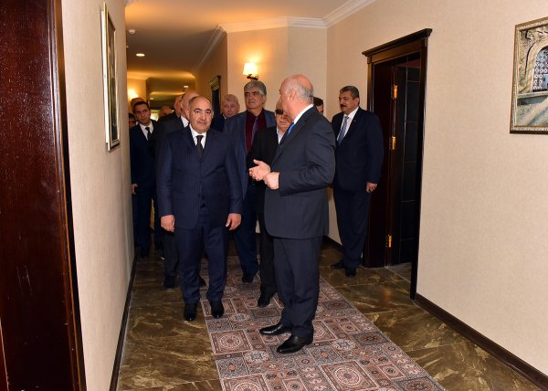 Sumqayıtda növbəti otelin açılışı olub - İcra hakimi Zakir Fərəcov və sabiq başçı Şakir Abuşov mərasimdə (FOTOSESSİYA) Sumqayıtda növbəti otelin açılışı olub - İcra hakimi Zakir Fərəcov və sabiq başçı Şakir Abuşov mərasimdə (FOTOSESSİYA)
