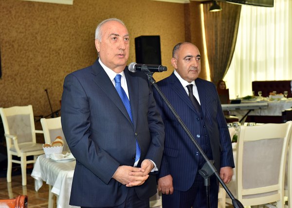 Sumqayıtda növbəti otelin açılışı olub - İcra hakimi Zakir Fərəcov və sabiq başçı Şakir Abuşov mərasimdə (FOTOSESSİYA) Sumqayıtda növbəti otelin açılışı olub - İcra hakimi Zakir Fərəcov və sabiq başçı Şakir Abuşov mərasimdə (FOTOSESSİYA)
