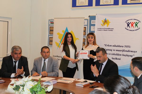 Regionlarda erkən nikahlarla bağlı maarifləndirci tədbirlərə Şirvandan start verildi Regionlarda erkən nikahlarla bağlı maarifləndirci tədbirlərə Şirvandan start verildi