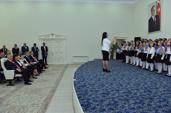 Sumqayıtla Lüdviqshafen arasında dostluq əlaqələrinin 40 illiyi təntənəli şəkildə qeyd olunub – FOTO+VİDEO Sumqayıtla Lüdviqshafen arasında dostluq əlaqələrinin 40 illiyi təntənəli şəkildə qeyd olunub – FOTO+VİDEO