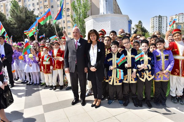 Sumqayıtla Lüdviqshafen arasında dostluq əlaqələrinin 40 illiyi təntənəli şəkildə qeyd olunub – FOTO+VİDEO Sumqayıtla Lüdviqshafen arasında dostluq əlaqələrinin 40 illiyi təntənəli şəkildə qeyd olunub – FOTO+VİDEO