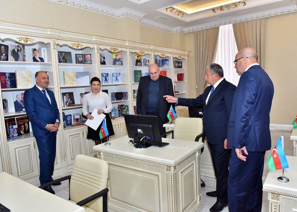 Belarusun mədəniyyət nazirinin müavini Vasili Çernik Sumqayıtda - FOTOLAR
