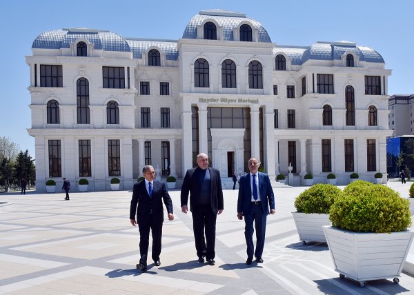 Belarusun mədəniyyət nazirinin müavini Vasili Çernik Sumqayıtda - FOTOLAR