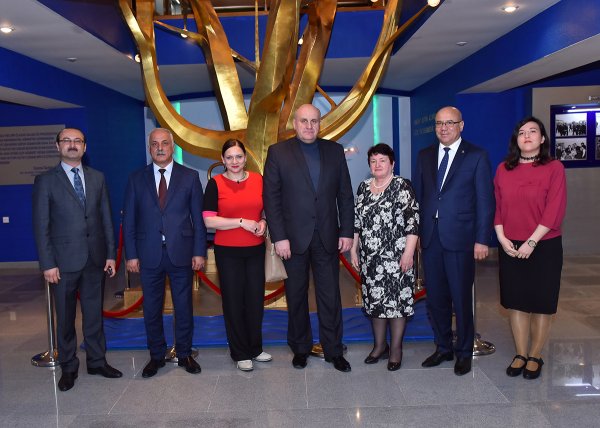 Belarusun mədəniyyət nazirinin müavini Vasili Çernik Sumqayıtda - FOTOLAR